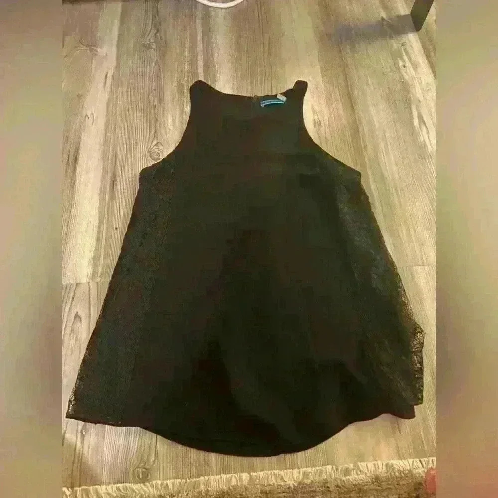 Alice and Olivia black tank with lace detail size XS